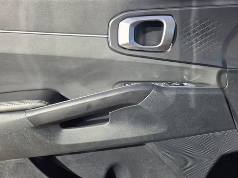 Certified 2025 Kia Sorento S w/ Panoramic Sunroof Package image 22