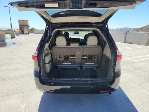 Used 2015 Toyota Sienna XLE w/ XLE Navigation Package image 16