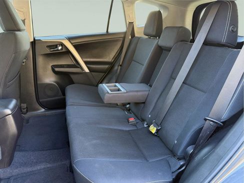 Used 2016 Toyota RAV4 XLE image 22