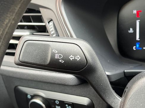 Used 2025 Ford Escape Active image 33