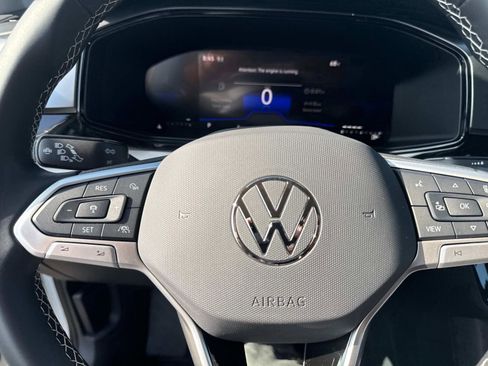New 2025 Volkswagen Taos S image 19