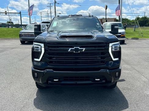 New 2026 Chevrolet Silverado 2500 High Country w/ Midnight Edition AWD/4WD image 8
