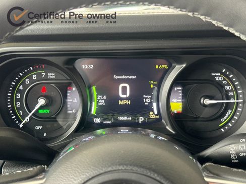 Certified 2025 Jeep Wrangler Unlimited Sahara image 25