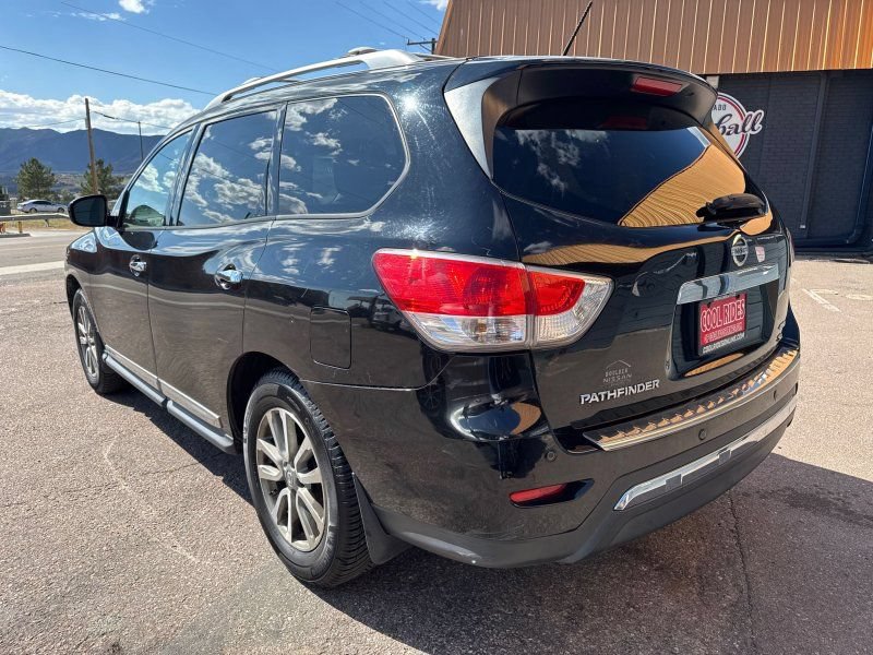 Used 2013 Nissan Pathfinder SL AWD/4WD image 3