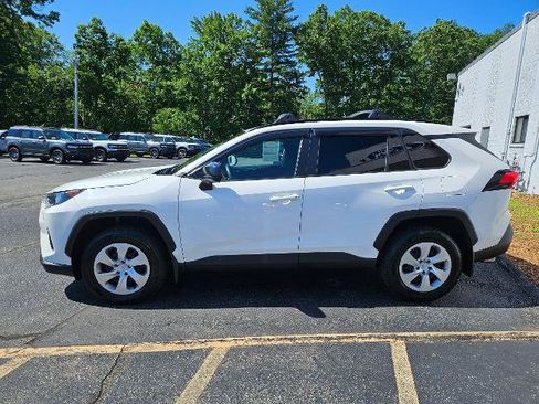 Used 2021 Toyota RAV4 LE w/ Carpet Mat Package (TMS) AWD/4WD image 8