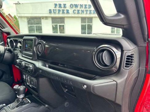 Used 2021 Jeep Wrangler Unlimited Sport AWD/4WD image 24