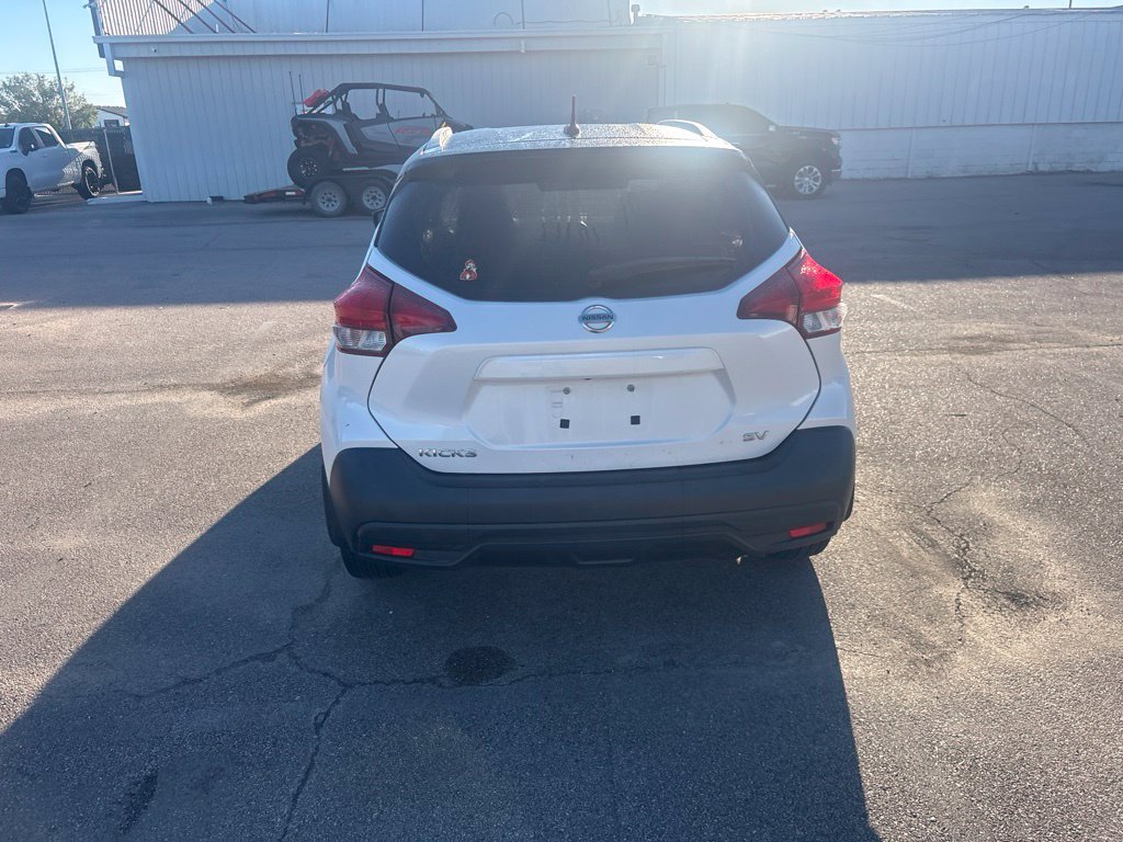 Used 2018 Nissan Kicks SV FWD image 12