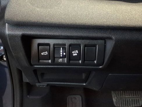 Used 2024 Subaru Outback Premium image 19