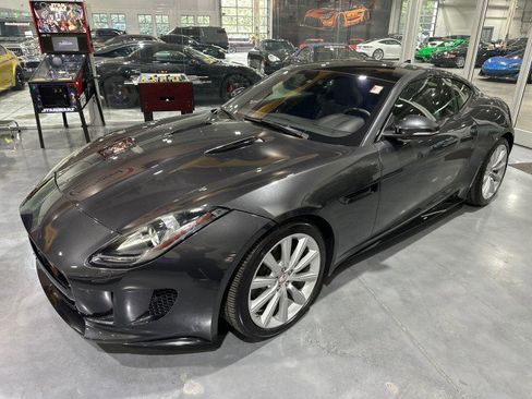 Used 2017 Jaguar F-TYPE Coupe RWD image 1