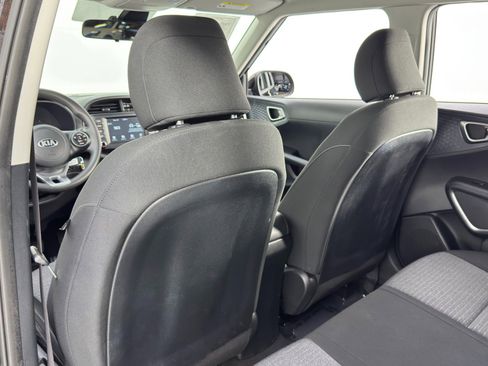 Used 2020 Kia Soul S image 27