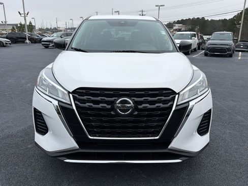 Used 2021 Nissan Kicks S image 2