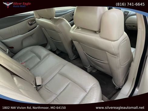 Used 2002 Oldsmobile Aurora 3.5 w/ Convenience Pkg image 9