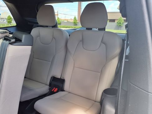 New 2026 Volvo XC90 T8 Plus w/ Protection Package Premier AWD/4WD image 17