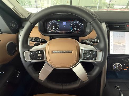 New 2026 Land Rover Discovery Limited Edition AWD/4WD image 11