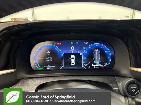 Used 2023 Toyota Crown Platinum image 28