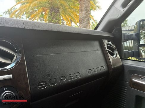 Used 2014 Ford F250 Platinum w/ FX4 Off-Road Package AWD/4WD image 24