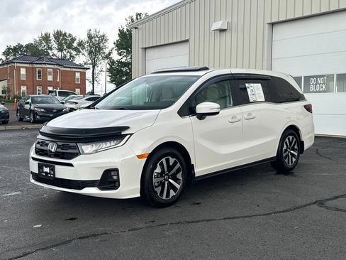 Used 2026 Honda Odyssey EX-L image 3