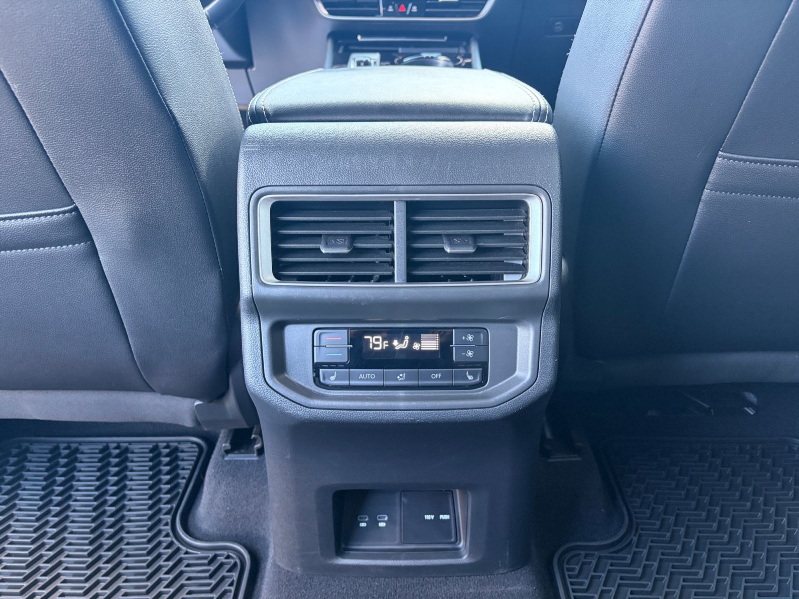 Certified 2024 Volkswagen Atlas SEL Premium R-Line AWD/4WD image 32