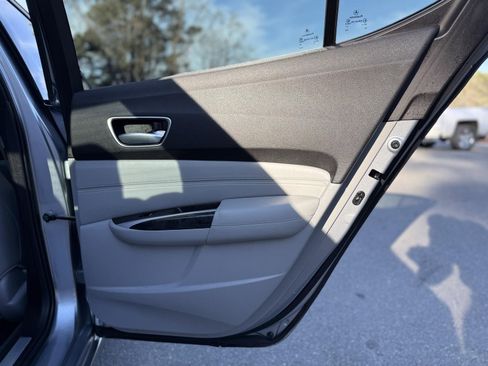 Used 2019 Acura TLX image 22