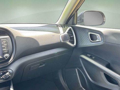 Used 2021 Kia Soul S FWD image 32