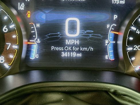Used 2025 Jeep Compass Trailhawk AWD/4WD image 19