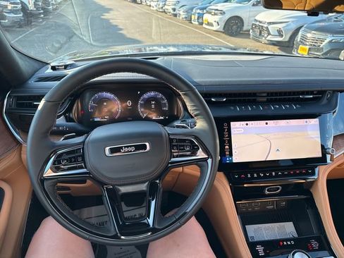 New 2026 Jeep Grand Cherokee L Summit AWD/4WD image 10