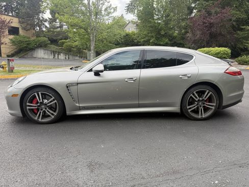 Used 2010 Porsche Panamera Turbo AWD/4WD image 32