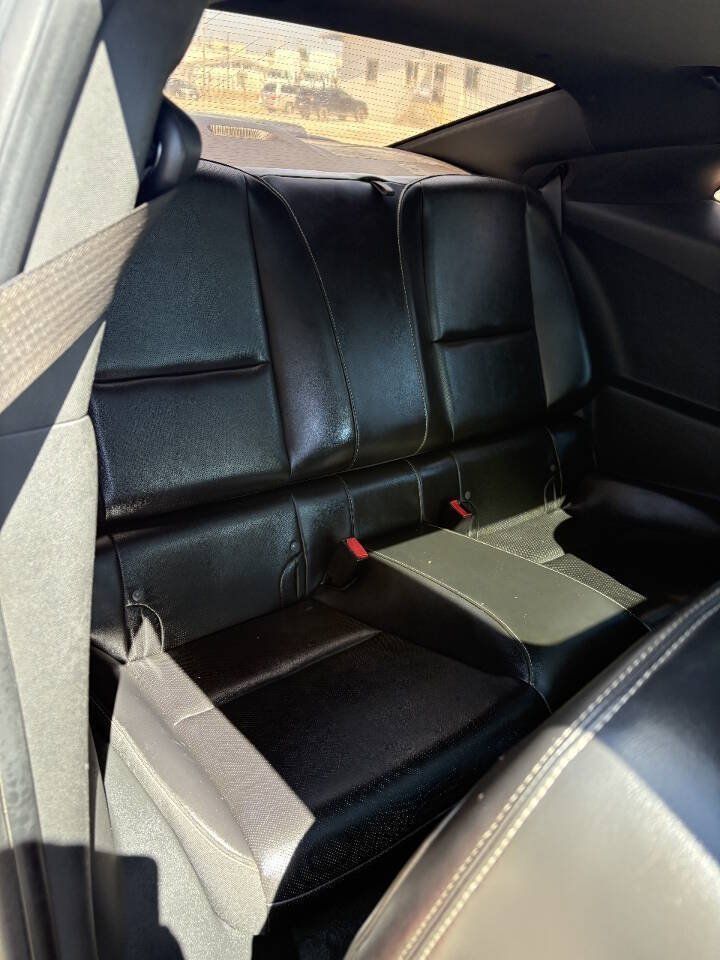 Used 2010 Chevrolet Camaro SS w/ RS Package RWD image 9