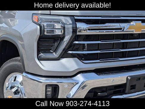 Used 2025 Chevrolet Silverado 3500 LTZ image 2