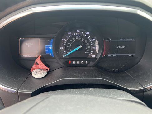 Used 2015 Ford Edge Titanium w/ Equipment Group 302A FWD image 4