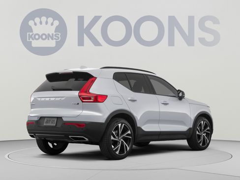 Used 2020 Volvo XC40 T5 R-Design w/ Protection Package AWD/4WD image 4