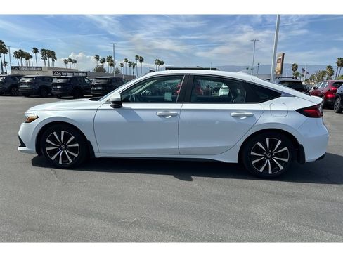 Used 2024 Honda Civic EX-L image 2