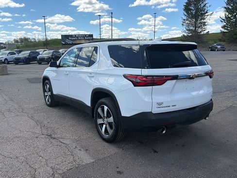Used 2023 Chevrolet Traverse LT w/ LT Premium Package AWD/4WD image 6