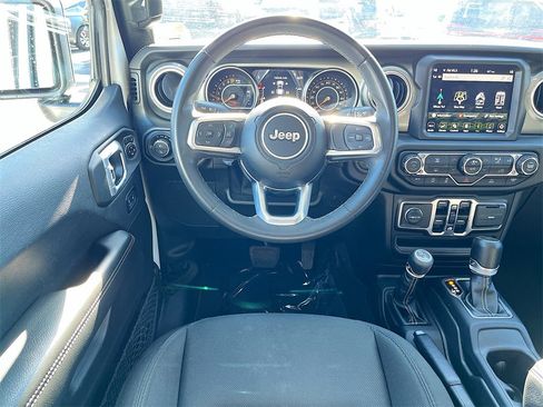 Used 2023 Jeep Gladiator Overland image 29