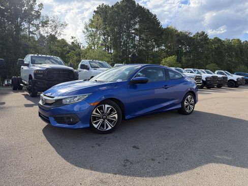 Used 2018 Honda Civic EX-T image 1