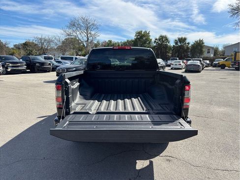 Used 2022 Nissan Frontier SV image 37