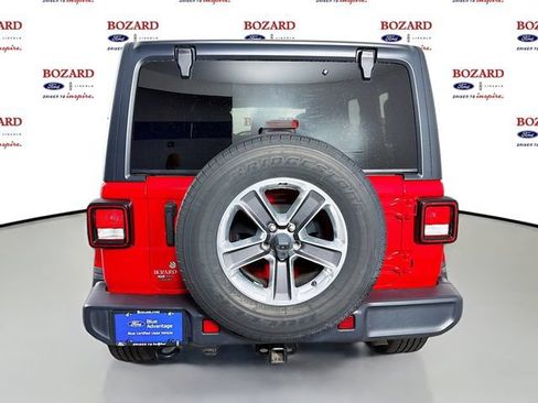 Used 2019 Jeep Wrangler Unlimited Sahara AWD/4WD image 7