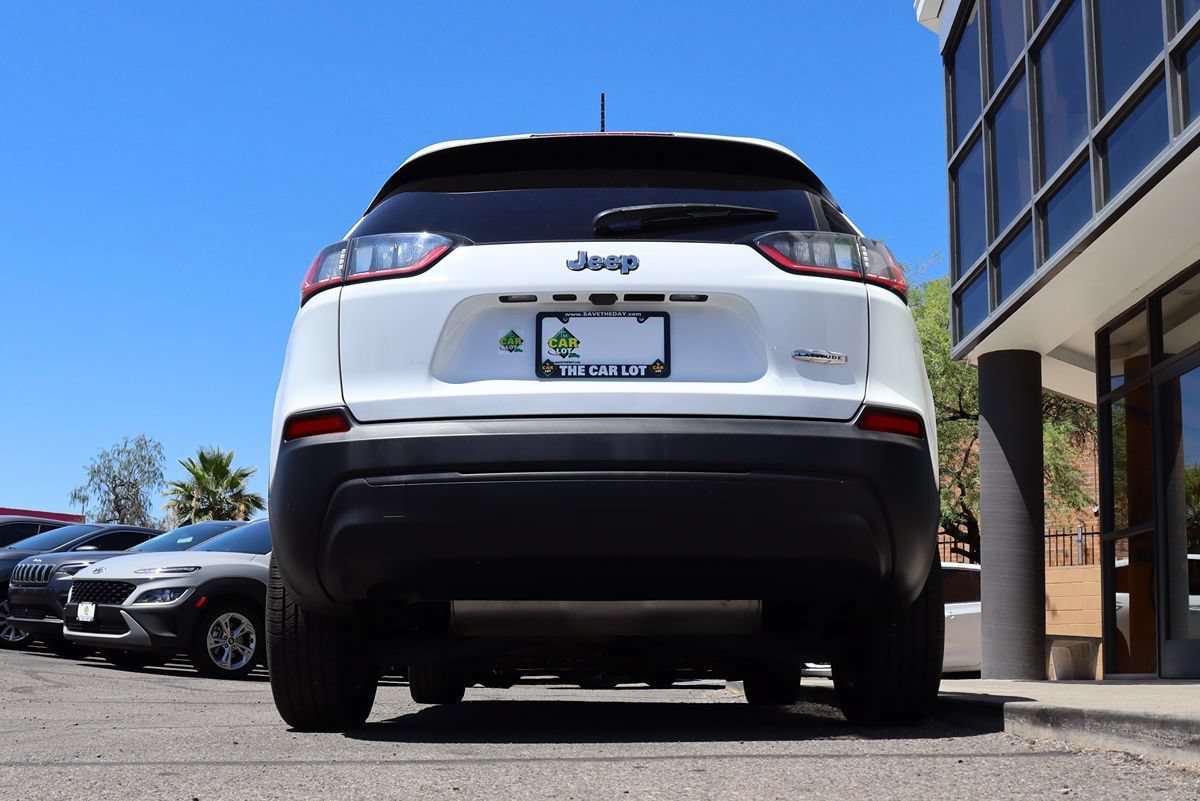 Used 2020 Jeep Cherokee Latitude FWD image 12