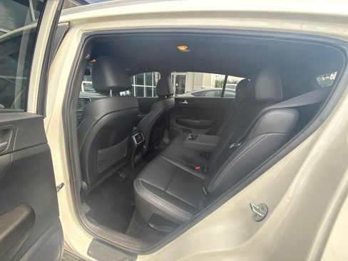 Used 2020 Kia Sportage S FWD image 9