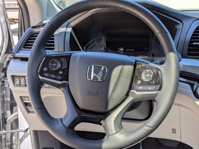 Used 2023 Honda Odyssey Elite image 19