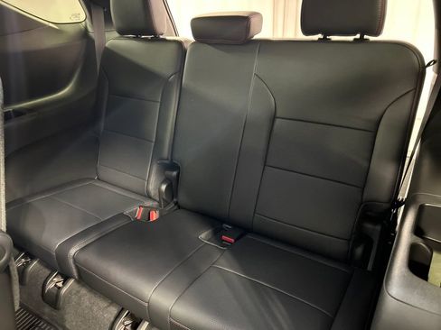 Used 2025 Chevrolet Traverse Z71 w/ Driver Confidence Package image 24