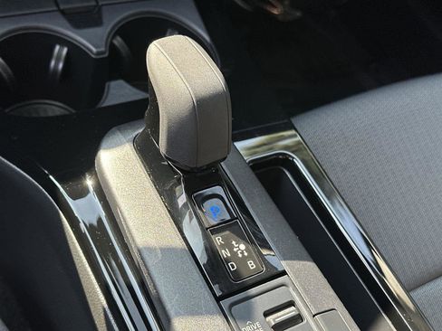 Used 2023 Toyota Prius LE image 18