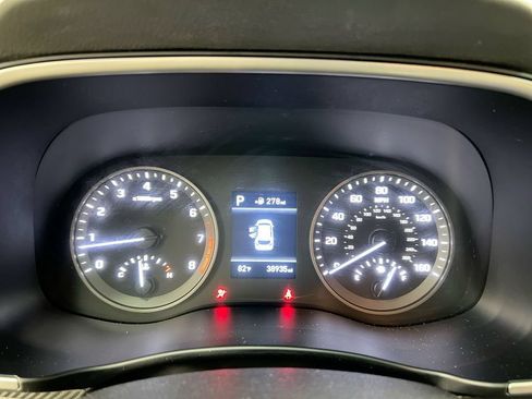 Used 2021 Hyundai Tucson SE FWD image 11
