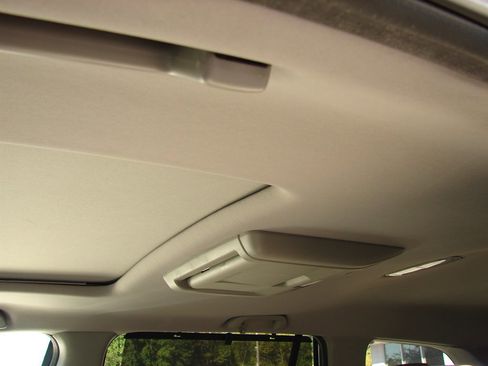 Used 2016 Honda Pilot Touring image 9