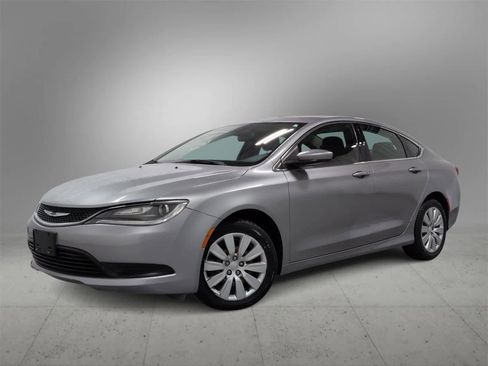 Used 2015 Chrysler 200 LX image 1