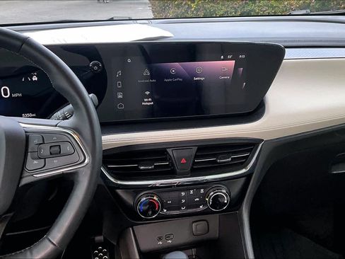 Used 2025 Buick Encore GX Sport Touring w/ Advanced Technology Package image 6