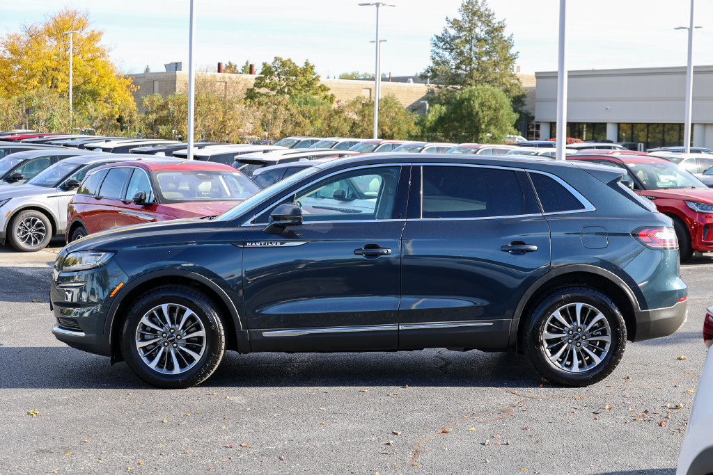 Used 2023 Lincoln Nautilus AWD w/ Premium Package image 30