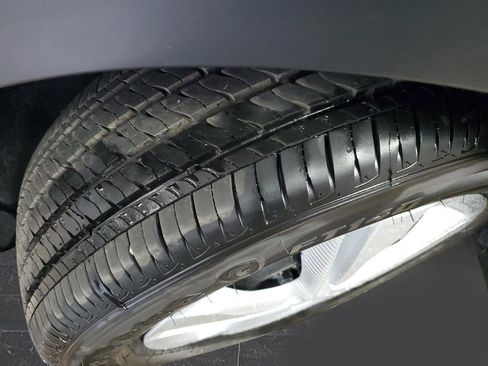 New 2025 Nissan Kicks Play S image 31