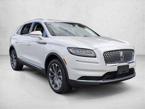Used 2023 Lincoln Nautilus Reserve w/ Luxury Package AWD/4WD image 3