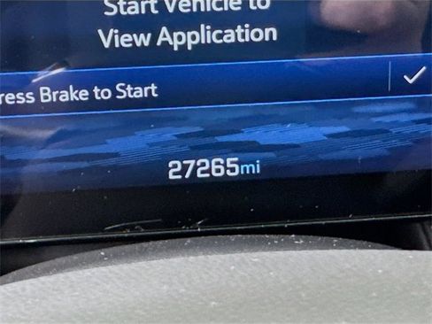 Used 2025 Chevrolet Equinox LT w/ Convenience Package II image 13